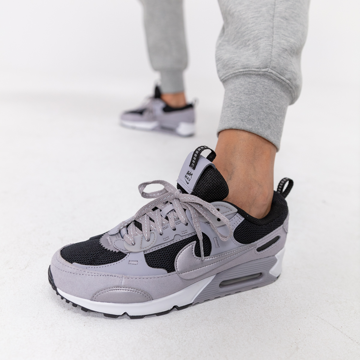 NIKE Спортни обувки WMNS AIR MAX 90 FUTURA RC 