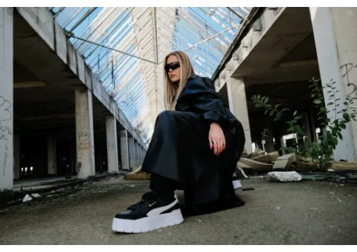 Крачи към стила: Открий елегантността с PUMA Mayze Stack Luxury!
