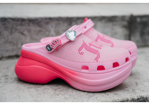 Защо новите ми Juicy Couture Bae Crocs Slides са любимото ми лятно попадение?