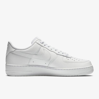 NIKE Спортни обувки AIR FORCE 1 07 