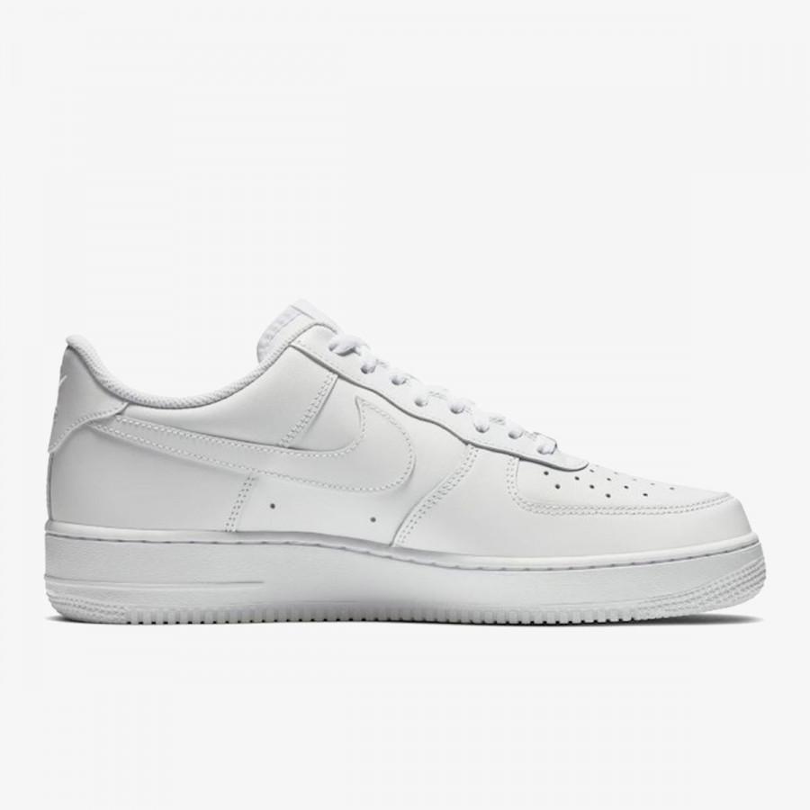 NIKE Спортни обувки AIR FORCE 1 07 