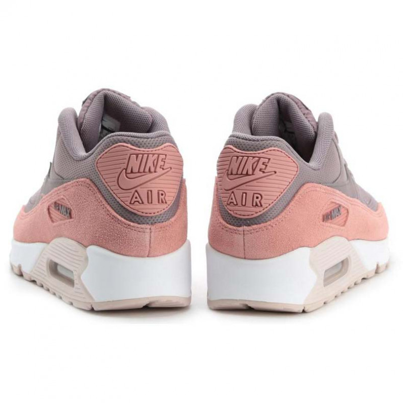 NIKE Спортни обувки WMNS AIR MAX 90 