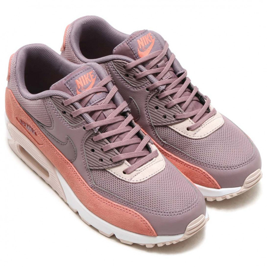 NIKE Спортни обувки WMNS AIR MAX 90 