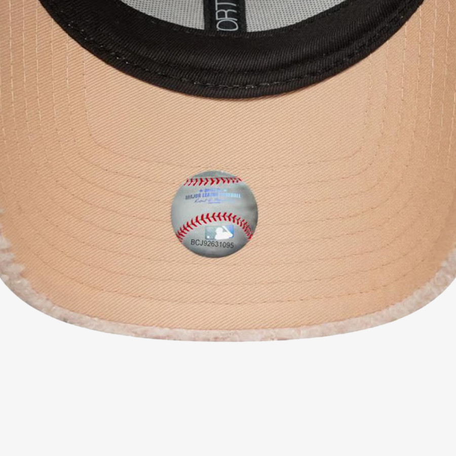 NEW ERA Шапка с козирка FEMALE BORG 9FORTY® 