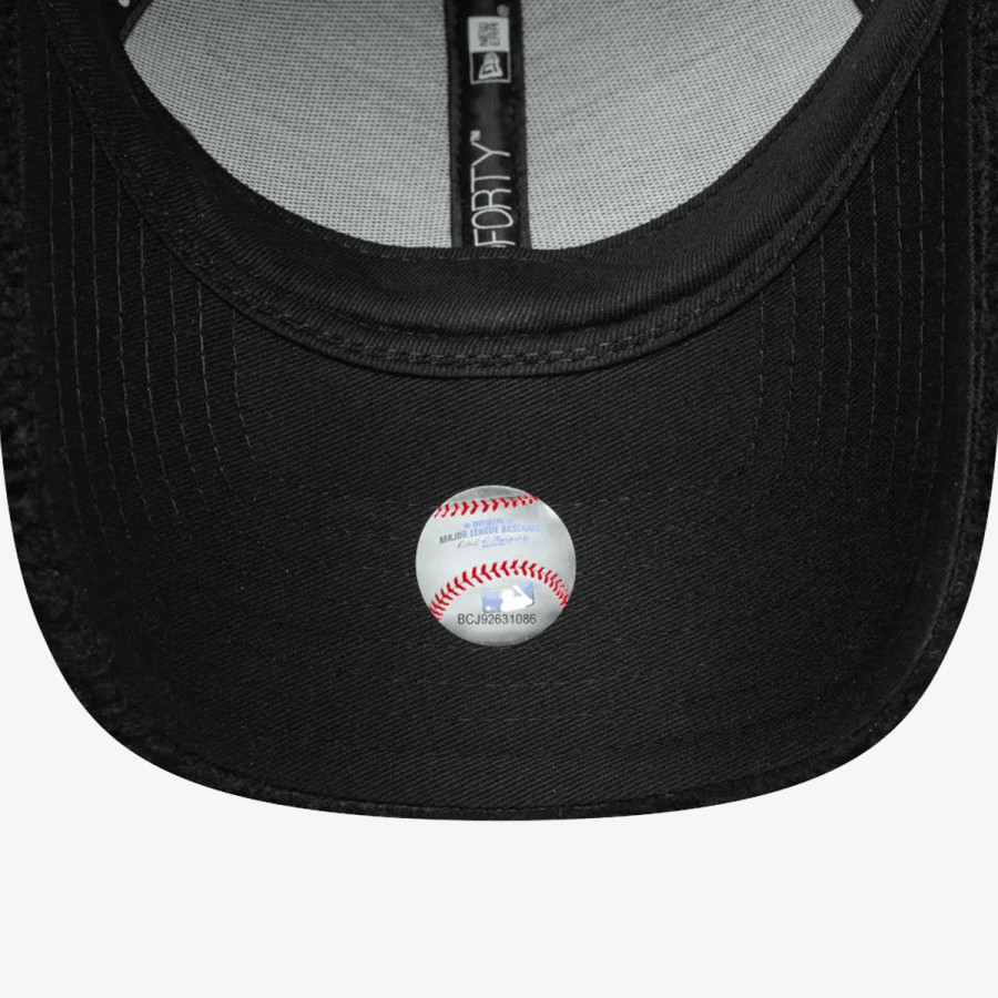 NEW ERA Шапка с козирка FEMALE BORG 9FORTY® 