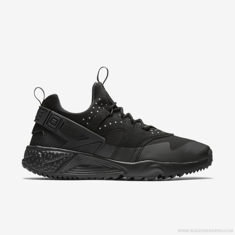 NIKE Спортни обувки NIKE AIR HUARACHE UTILITY 
