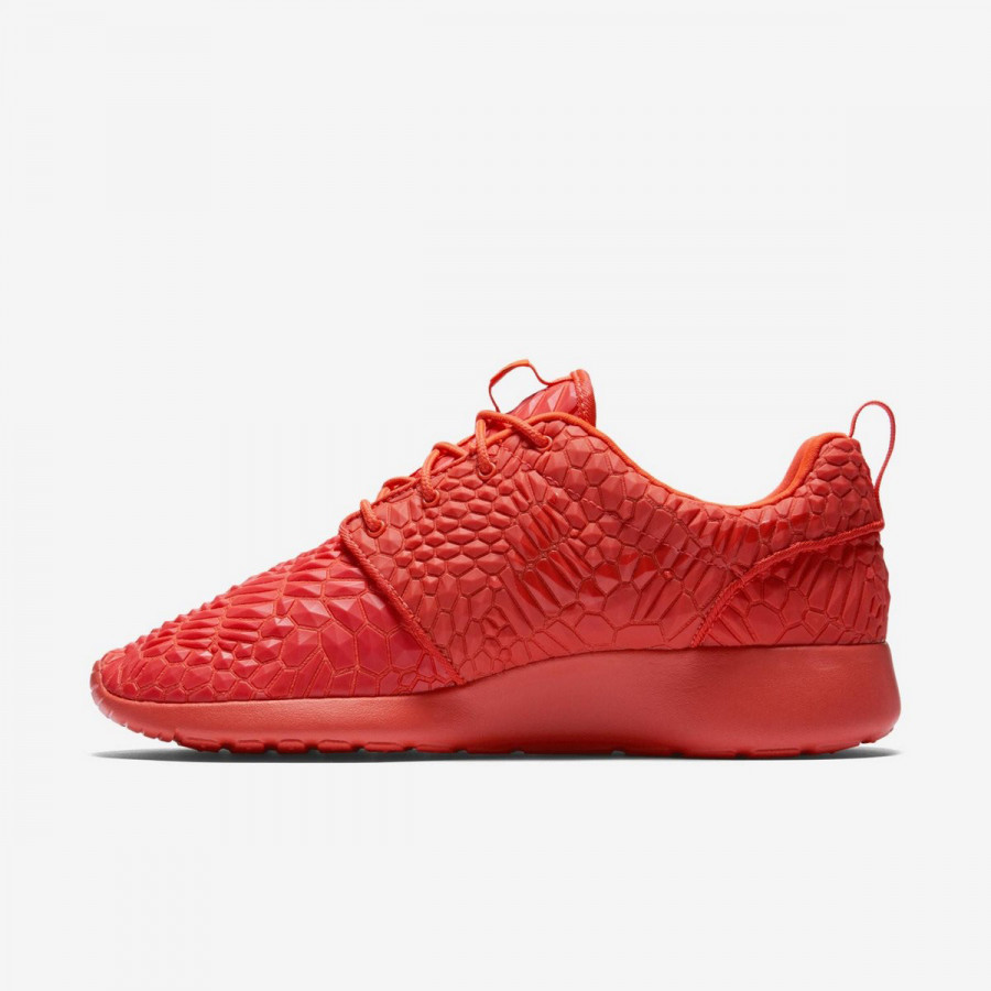 NIKE Спортни обувки W NIKE ROSHE ONE DMB 