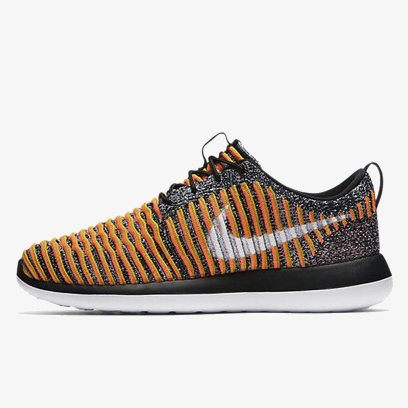 NIKE Спортни обувки W NIKE ROSHE TWO FLYKNIT 