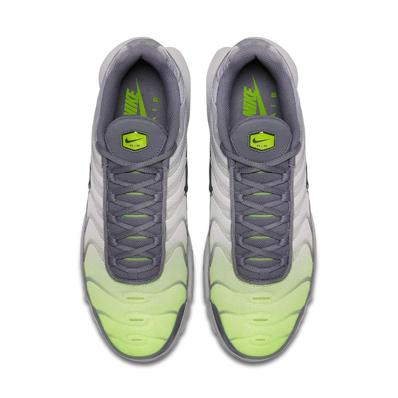 NIKE Спортни обувки AIR MAX PLUS 