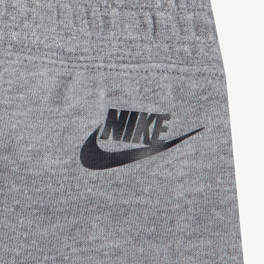 NIKE Къси панталони Thrill 
