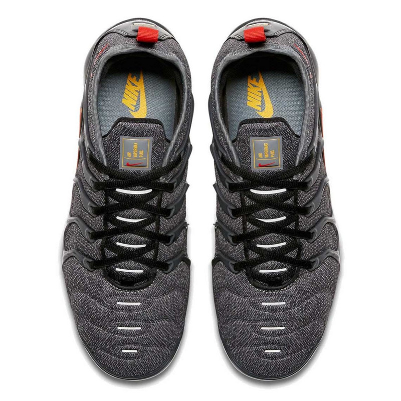 NIKE Спортни обувки AIR VAPORMAX PLUS 