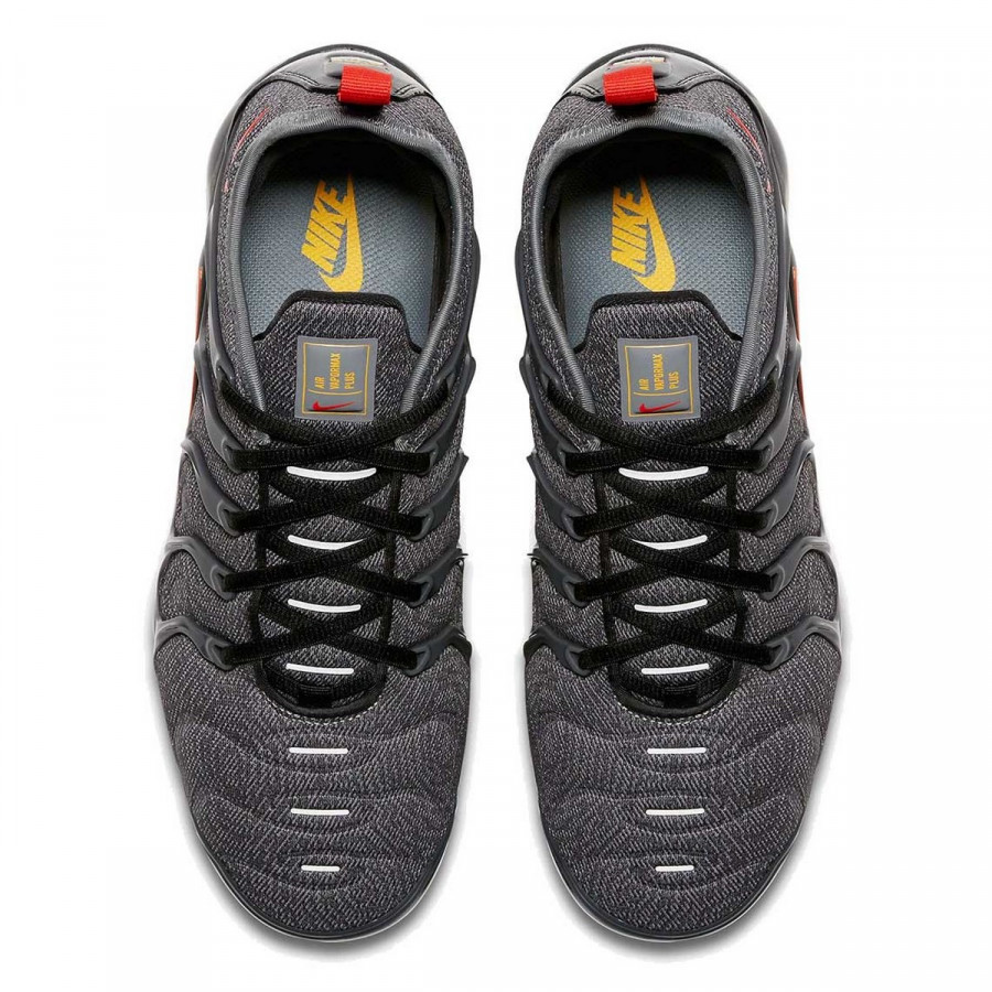 NIKE Спортни обувки AIR VAPORMAX PLUS 