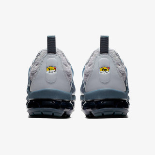 NIKE Спортни обувки AIR VAPORMAX PLUS 