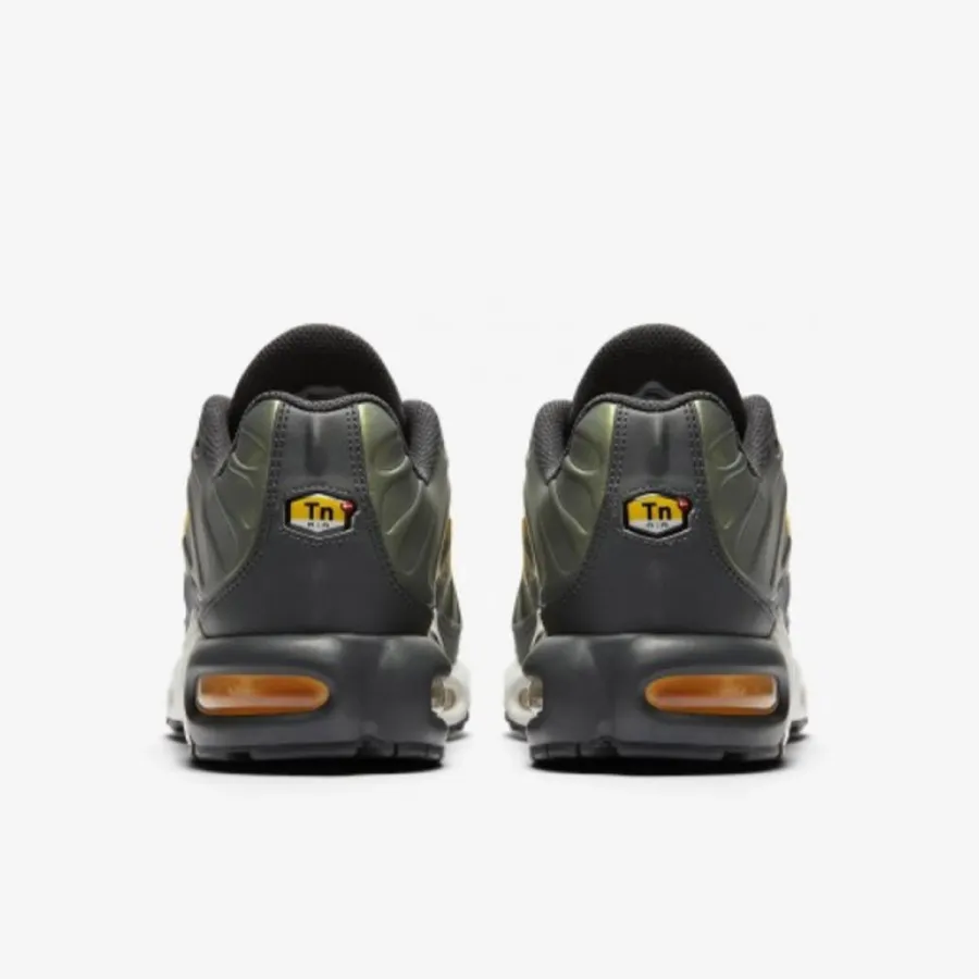 NIKE Зимни обувки AIR MAX PLUS SE 
