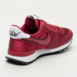 Nike internationalist heat rot sales