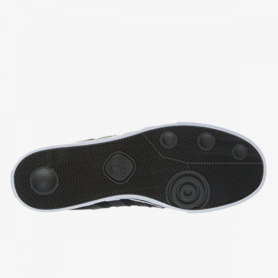 adidas Спортни обувки SEELEY 