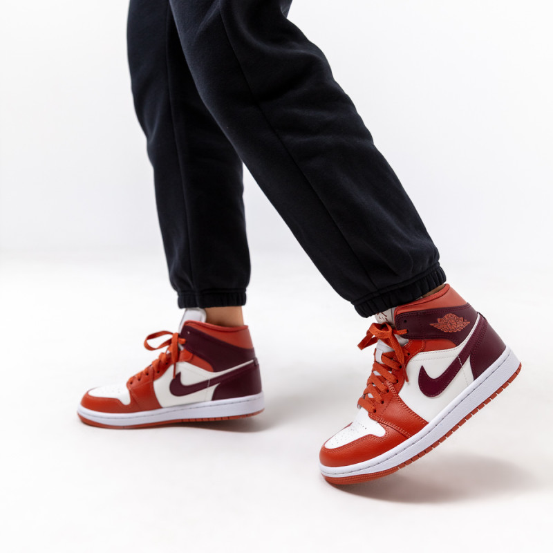 NIKE Спортни обувки Air Jordan 1 