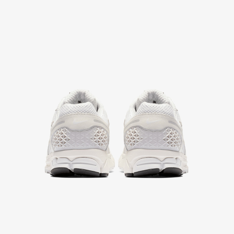 NIKE Спортни обувки Zoom Vomero 5 