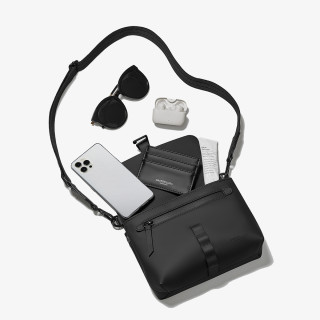 Gaston Luga Малка чанта Spläsh Crossbody Bag - Black 