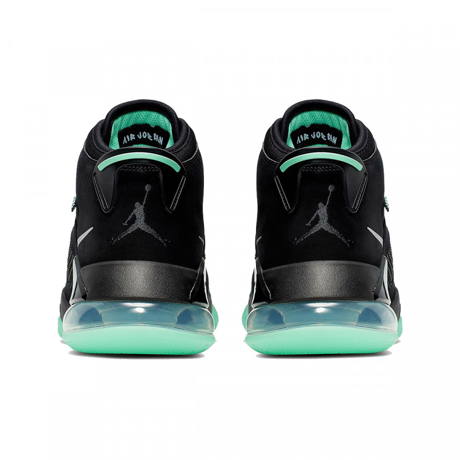 NIKE Спортни обувки JORDAN MARS 270 