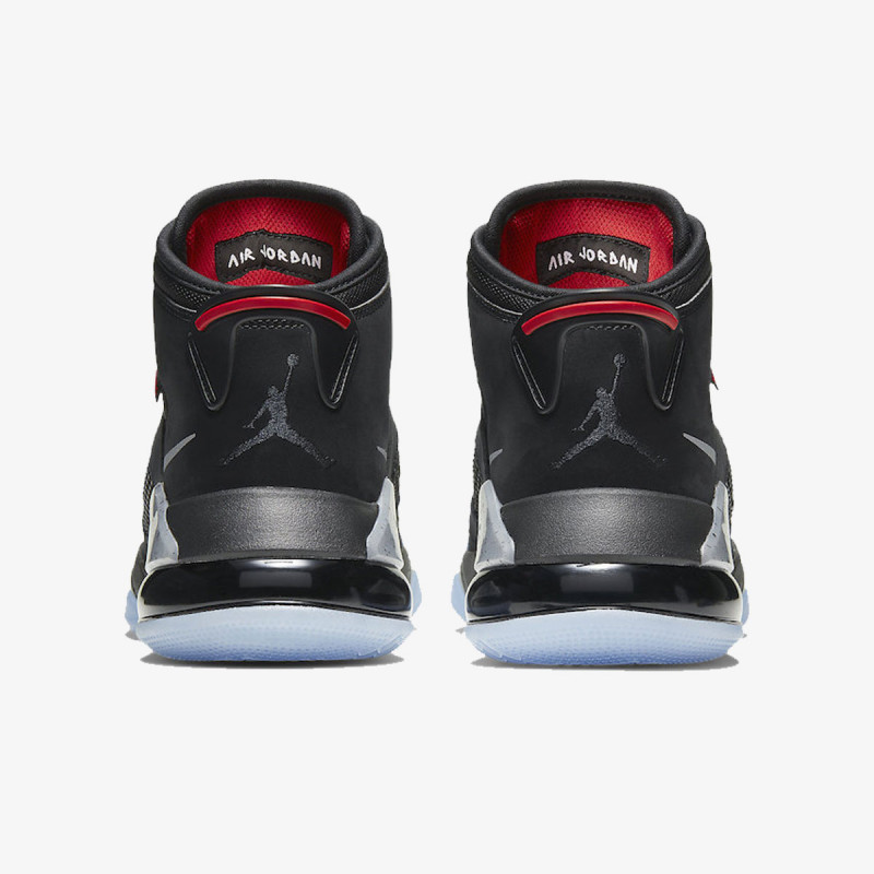 NIKE Спортни обувки JORDAN MARS 270 