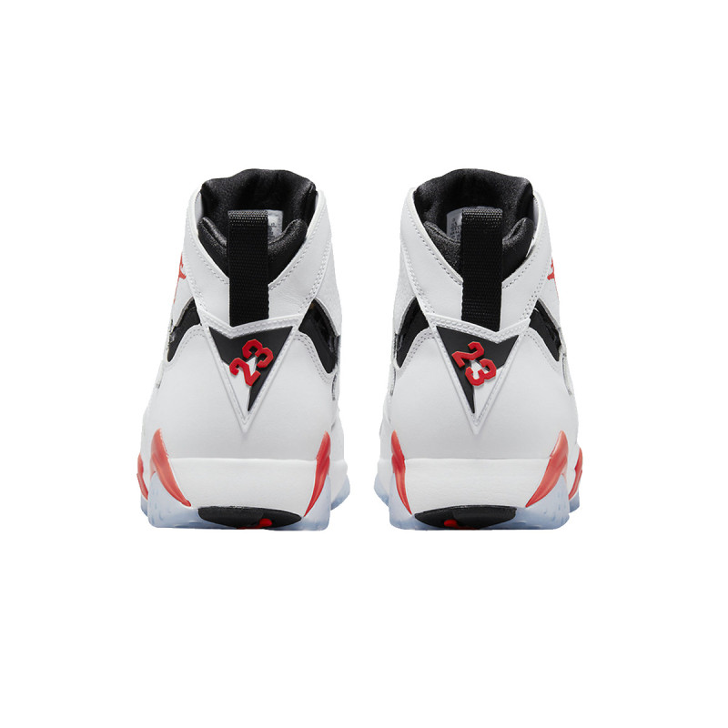 NIKE Спортни обувки AIR JORDAN 7 RETRO 