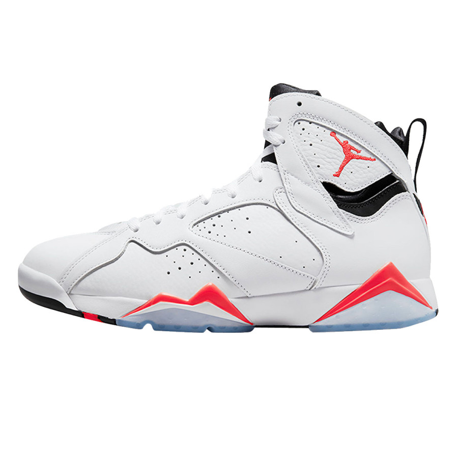 NIKE Спортни обувки AIR JORDAN 7 RETRO 