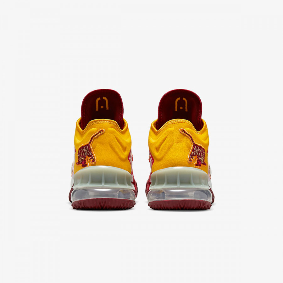 NIKE Спортни обувки LEBRON XVIII LOW 