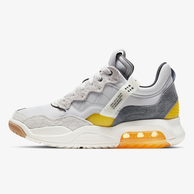NIKE Спортни обувки JORDAN MA2 