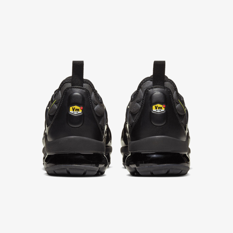NIKE Спортни обувки NIKE  AIR VAPORMAX PLUS 