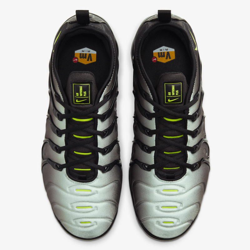 NIKE Спортни обувки NIKE  AIR VAPORMAX PLUS 