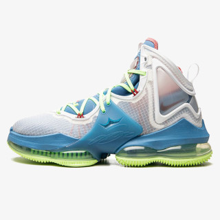 NIKE Спортни обувки LEBRON XIX 