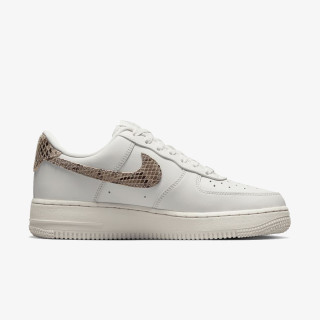 NIKE Спортни обувки WMNS AIR FORCE 1 '07 REC 