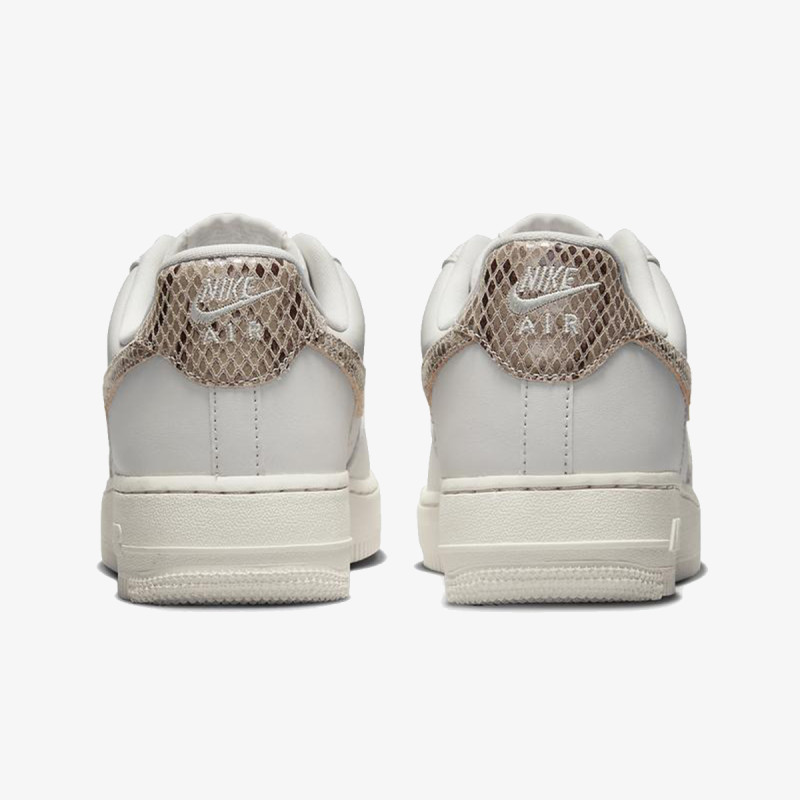 NIKE Спортни обувки WMNS AIR FORCE 1 '07 REC 