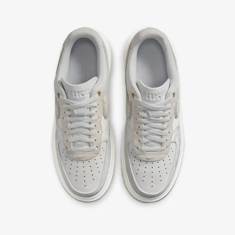 NIKE Спортни обувки AIR FORCE 1 LUXE 