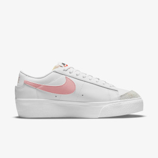 NIKE Спортни обувки W BLAZER LOW PLATFORM 