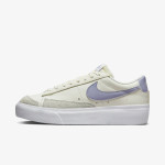 NIKE Спортни обувки W BLAZER LOW PLATFORM 