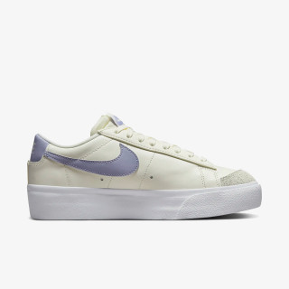 NIKE Спортни обувки W BLAZER LOW PLATFORM 