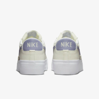 NIKE Спортни обувки W BLAZER LOW PLATFORM 