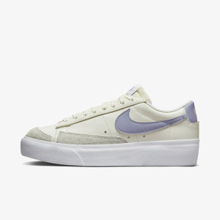 NIKE Спортни обувки W BLAZER LOW PLATFORM 