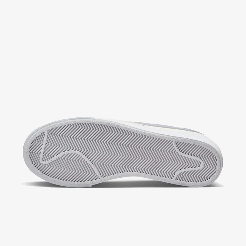 NIKE Спортни обувки W BLAZER LOW PLATFORM 