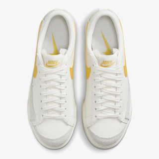 NIKE Спортни обувки W BLAZER LOW PLATFORM 