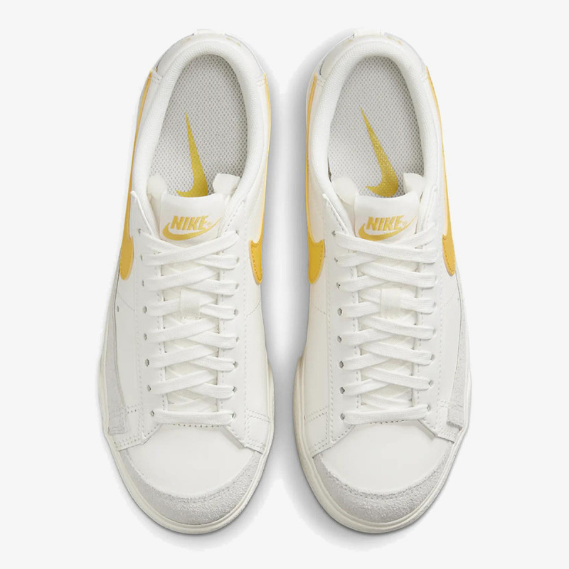 NIKE Спортни обувки W BLAZER LOW PLATFORM 