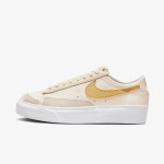 NIKE Спортни обувки W BLAZER LOW PLATFORM 