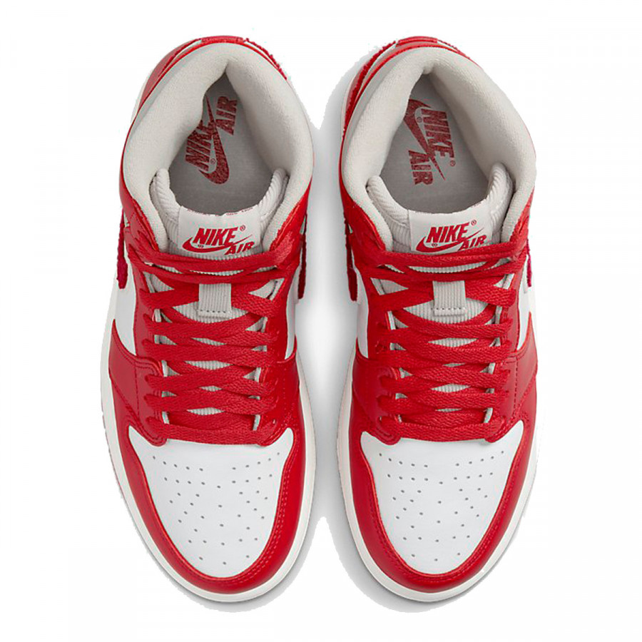 NIKE Спортни обувки W AIR JORDAN 1 RETRO HI OG 