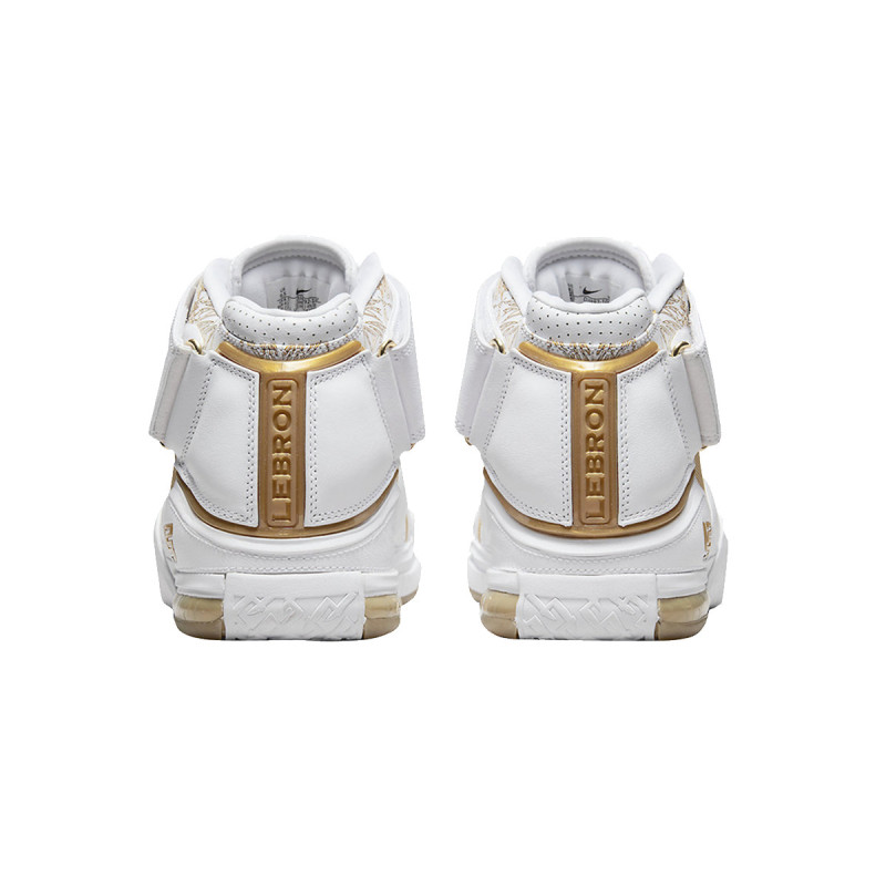 NIKE Спортни обувки ZOOM LEBRON II 