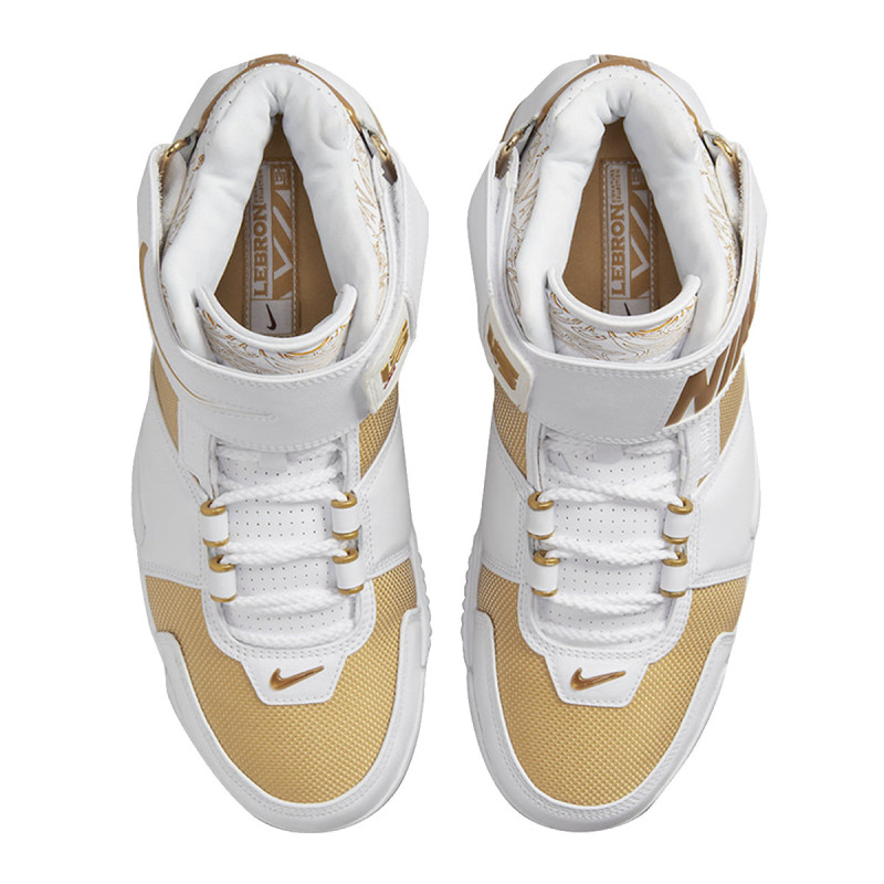 NIKE Спортни обувки ZOOM LEBRON II 