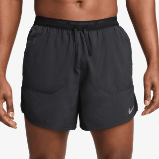 NIKE Къси панталони Stride 