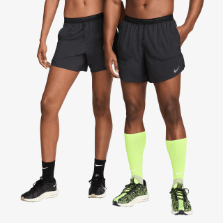 NIKE Къси панталони Stride 