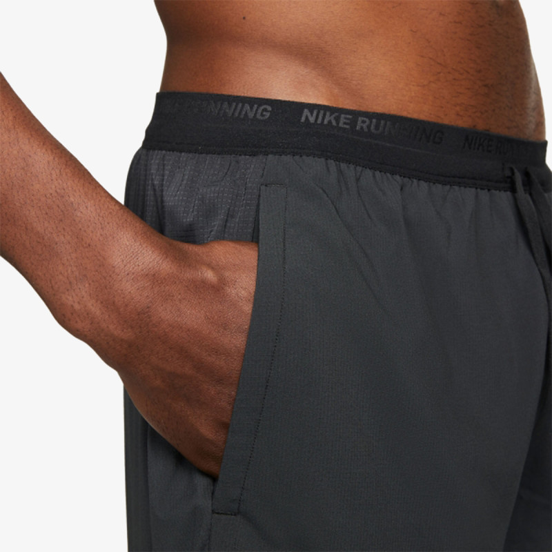 NIKE Къси панталони Stride 
